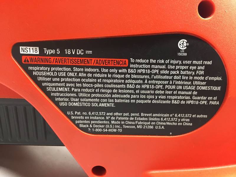 lot 3 image: BLACK N DECKER 18 VOLT LEAF BLOWER