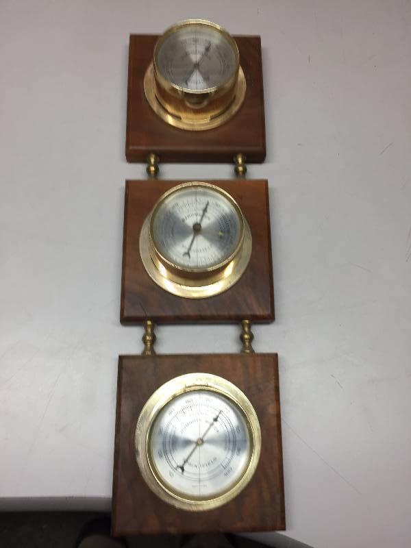 lot 25 image: HOMEMADE CLOCK, WOODEN WINE RACK, MAGAZINE RACK, THERMOMETER, BAROMETER AND HUMIDITY