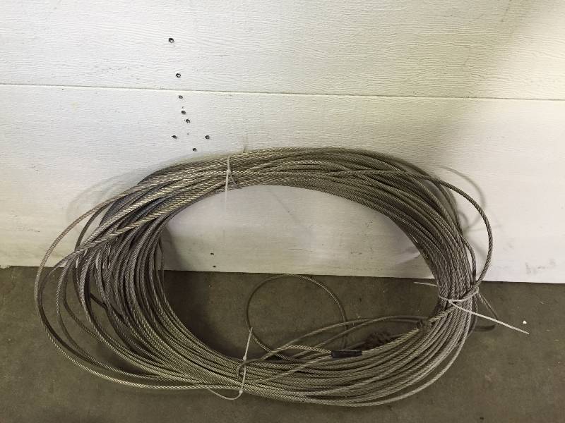 lot 47 image: 20 CABLE HEAVY DUTY 3 CLEVIS TRIPLE TREE, 26 PIPE CO CONNECTORS, SAFE LIFT SCREW JACK