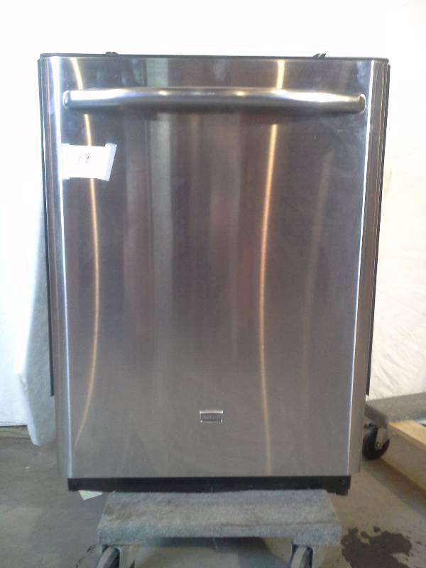 lot 17 image: Maytag Diswasher