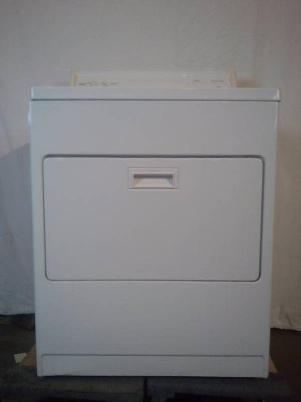 lot 18 image: Kenmore Dryer