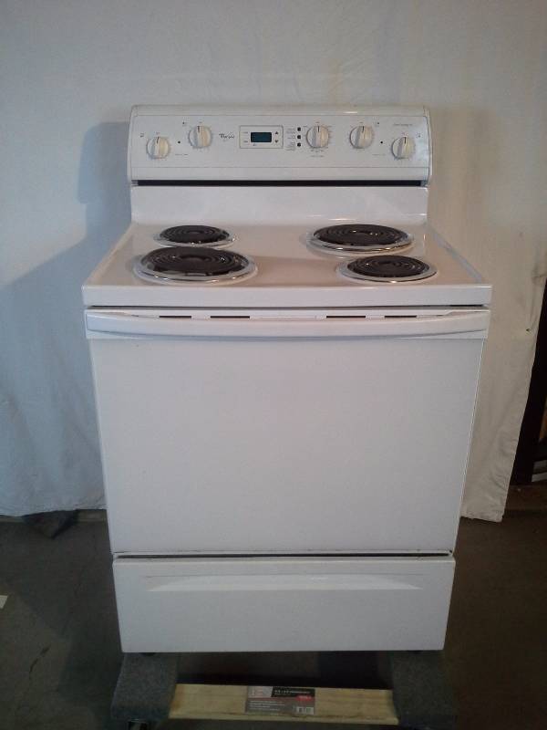 lot 38 image: Whirlpool Stove Top Oven