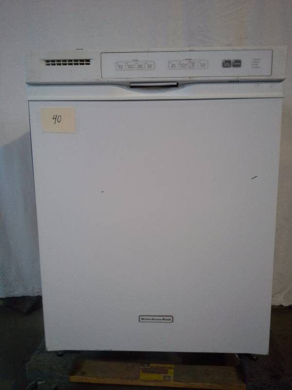 lot 40 image: KitchenAid Dishwasher