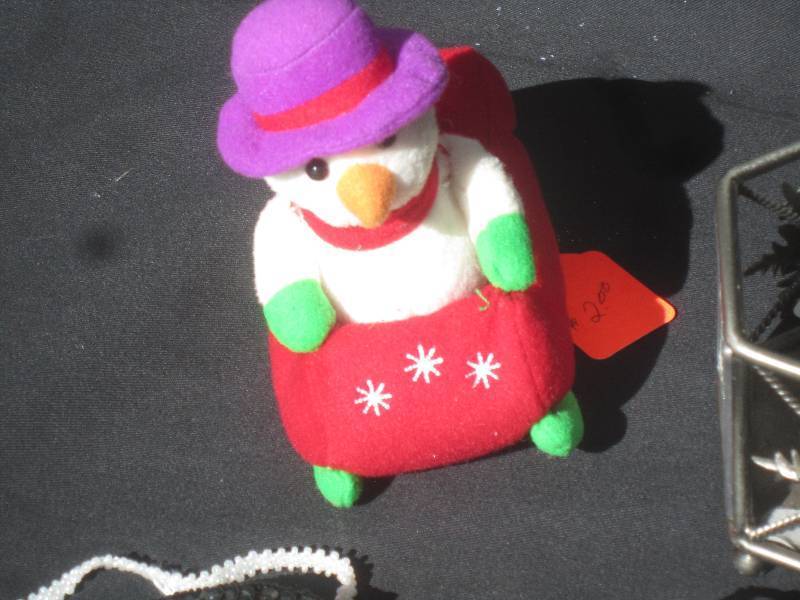 lot 446 image: Christmas Misc Lot