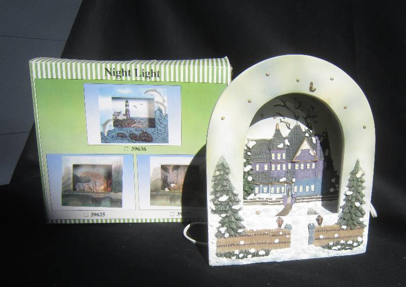 lot 479 image: Christmas Night Light