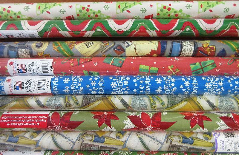lot 407 image: NEW  Lot -10 Rolls of Wrapping Paper