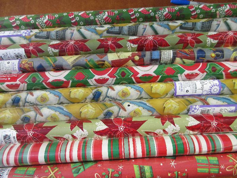 lot 409 image: NEW  Lot -10 Rolls of Wrapping Paper