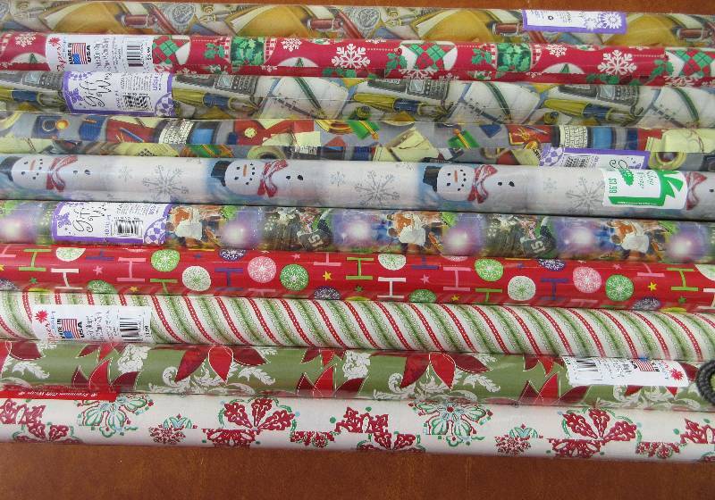 lot 447 image: NEW  Lot -10 Rolls of Wrapping Paper