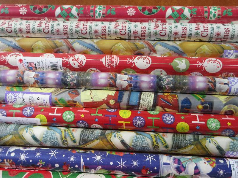lot 449 image: NEW  Lot -10 Rolls of Wrapping Paper
