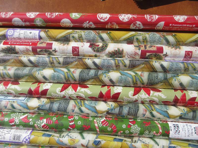 lot 454 image: NEW  Lot -10 Rolls of Wrapping Paper