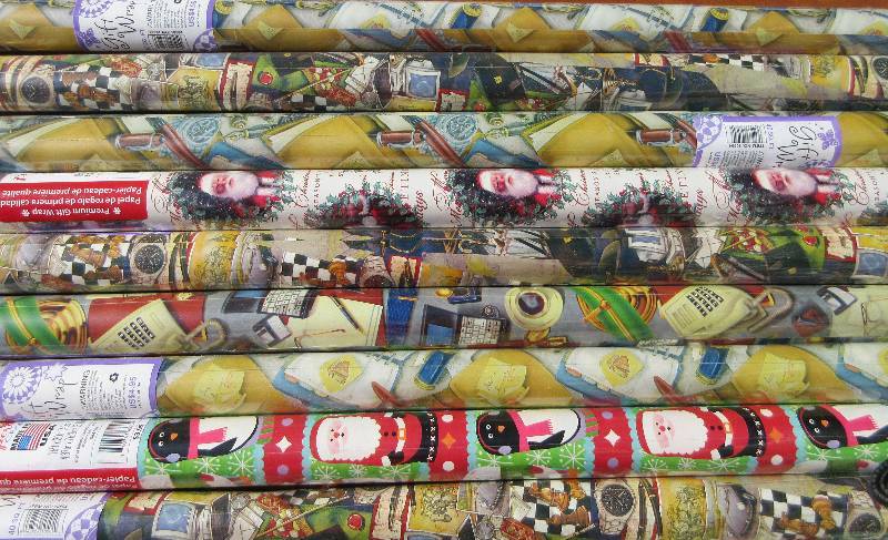 lot 515 image: NEW Lot -10 Rolls of Wrapping Paper