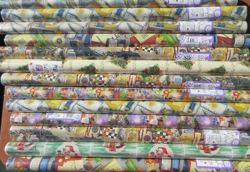lot 517 image: NEW Lot -13 Rolls of Wrapping Paper