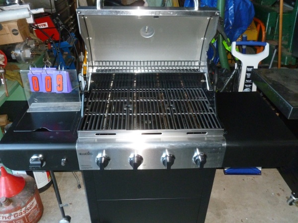 SnS Auctions # 224 Riders, Mowers & BBQ Grills