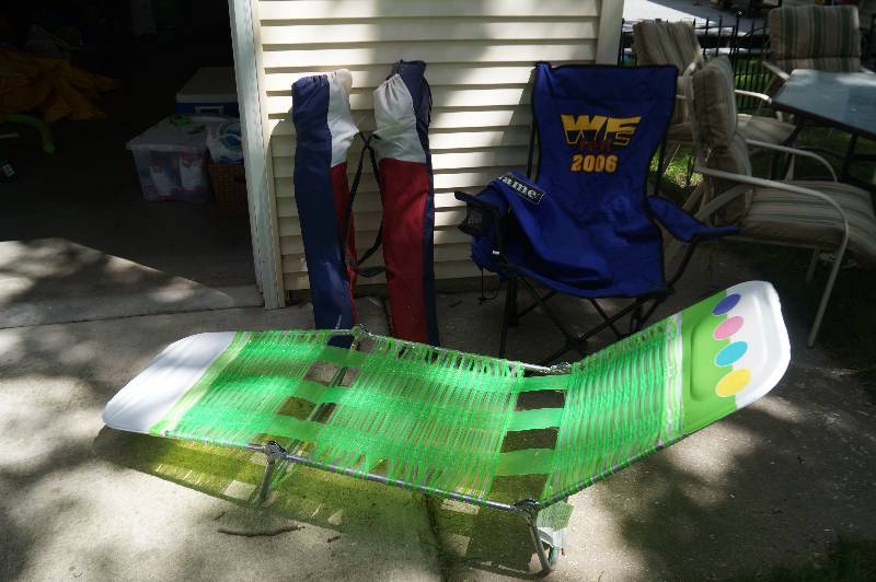 Folding Arm Chairs