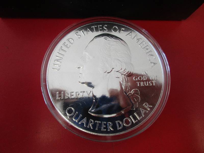 6. 2015 5 oz. Pure Silver America The Beautiful Louisiana Kisatche National Park. Beautiful bullion coin with original US mint box