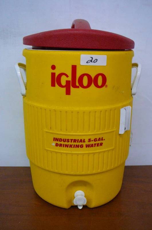 Igloo 5 gal water Cooler
