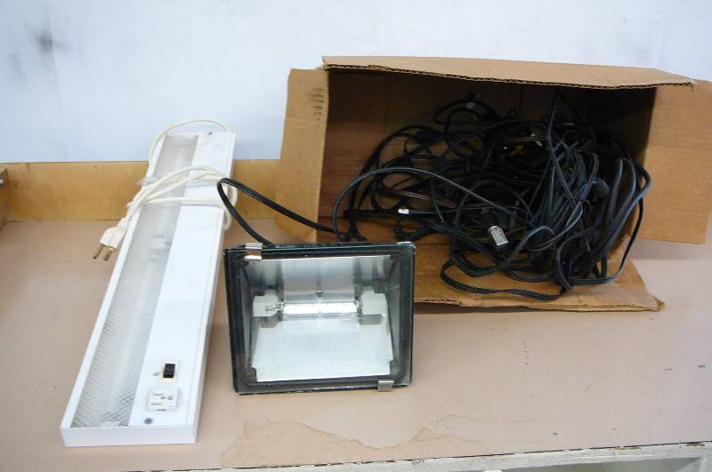 Lot of Lights & Cords Lights work