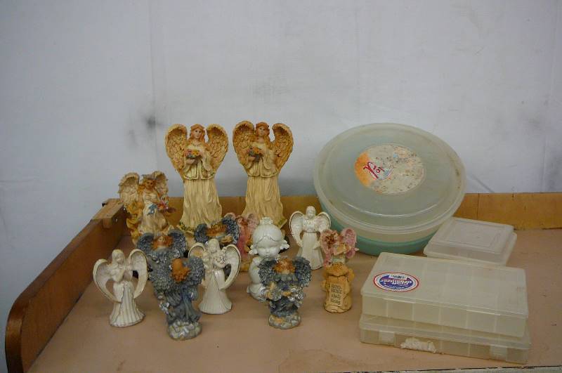 Lot of figurines & Storage boxes
