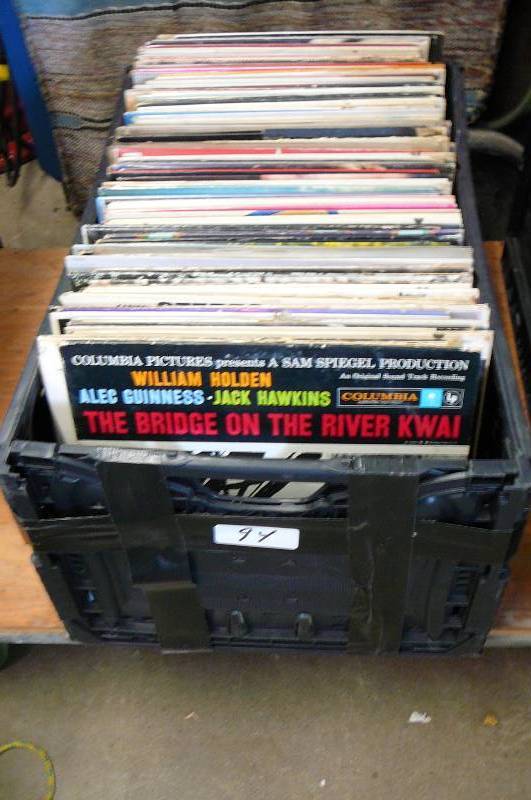 Lot of Records 120  Fran Sinatra, Mat King, Helen Reddy, Bob Seeger, Barry Manilow, Jimmy Dean, Neil Diamond, Paul Simon and many more
