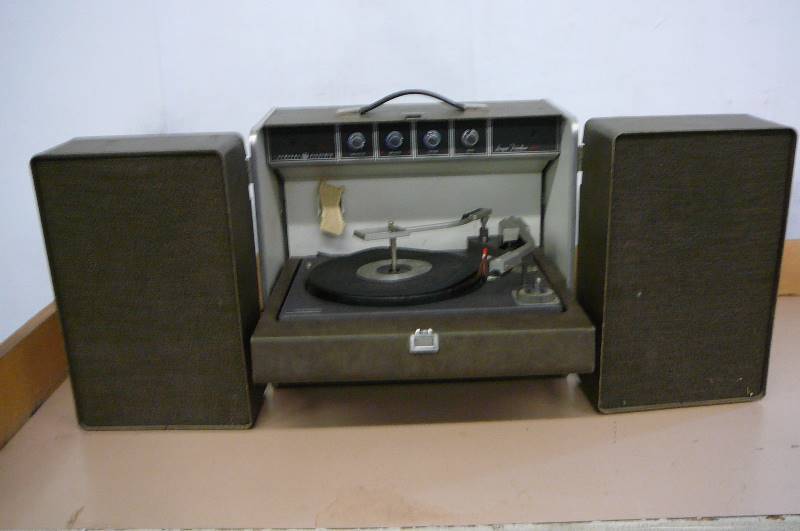 Record Player GE Super Trimline