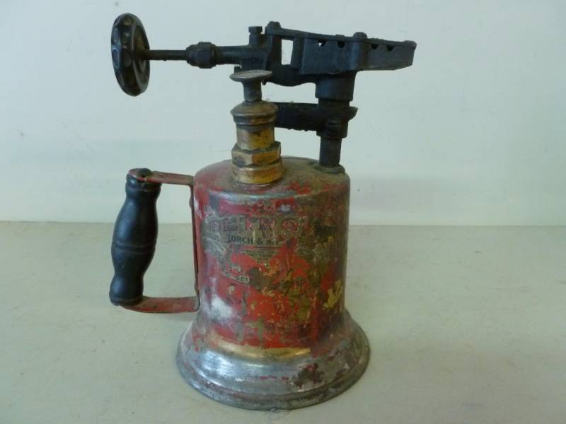 lot 36 image: Antique Brass Torch