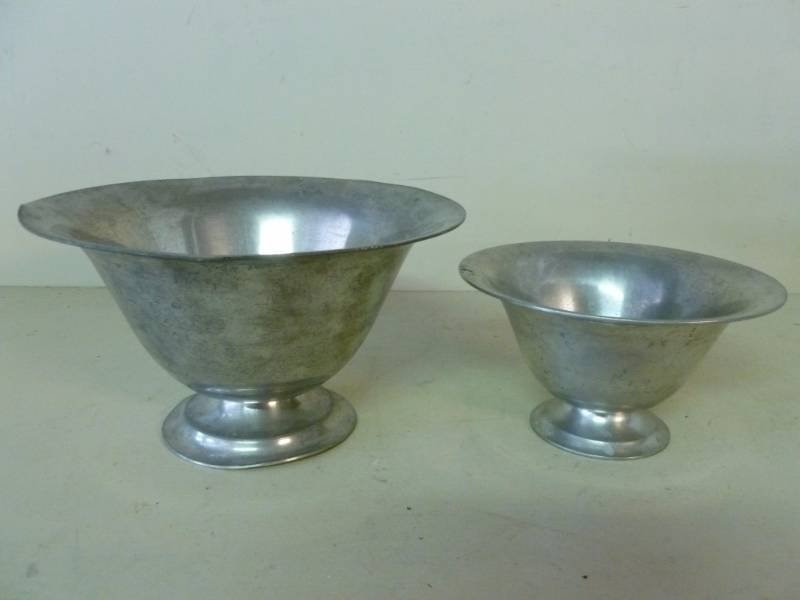lot 47 image: Vintage Pewter Dishs