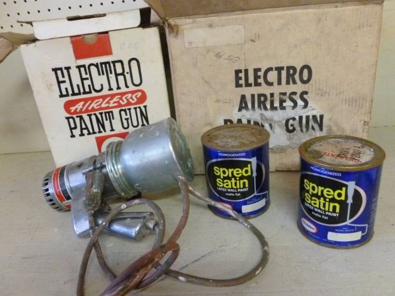 lot 53 image: Airless Paint Gun