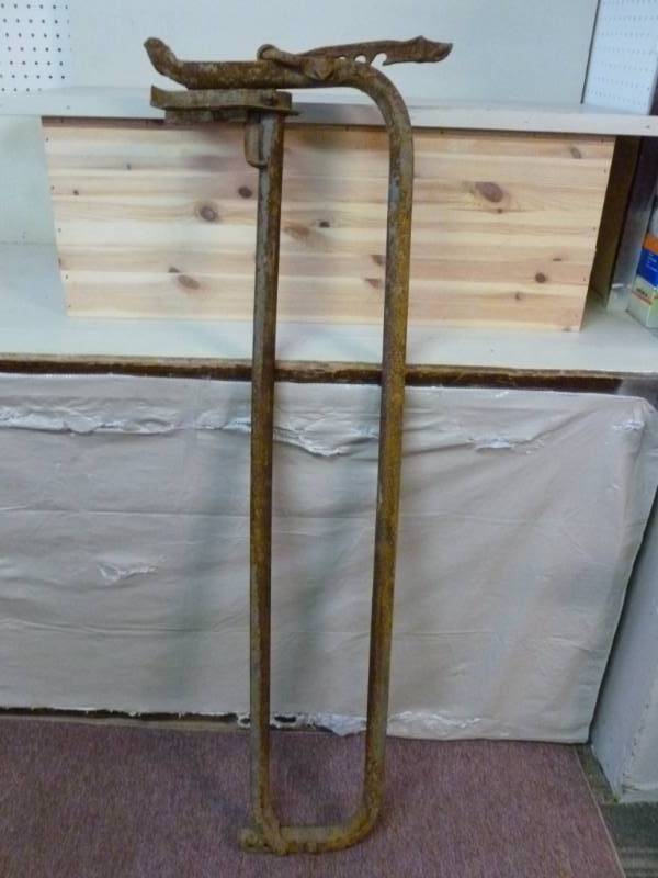 lot 58 image: Vintage Cow Stanchion