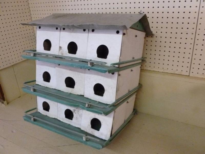 lot 62 image: Vintage Martin House