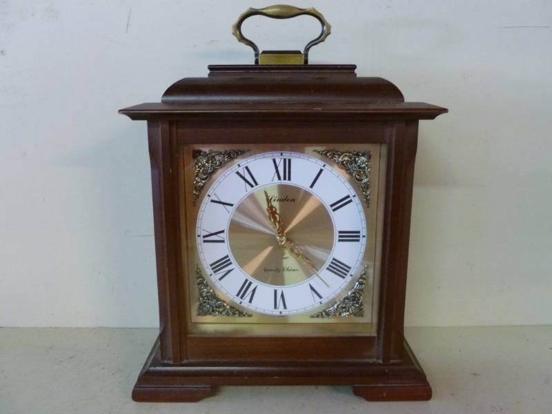 lot 68 image: Mantle Clock