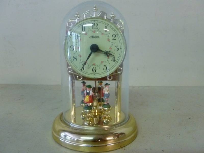 lot 69 image: Clock