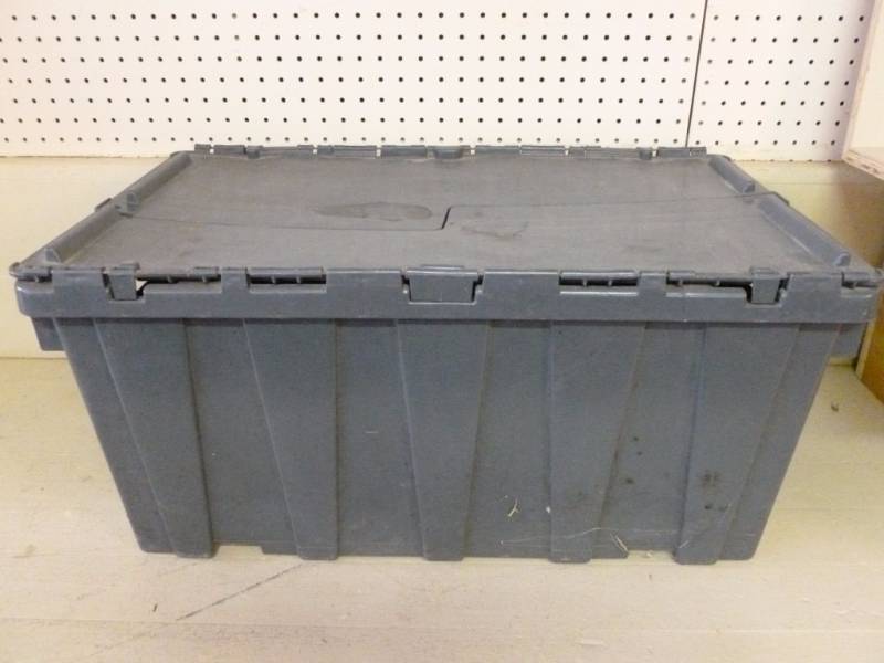 lot 125 image: Storage Tote