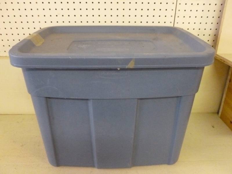 lot 131 image: Storage Tote