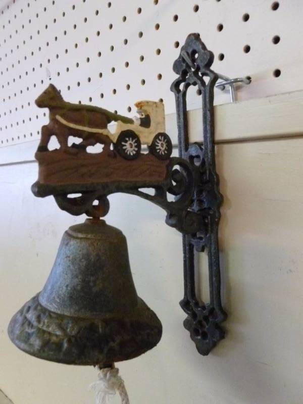 lot 154 image: Cast Iron Bell