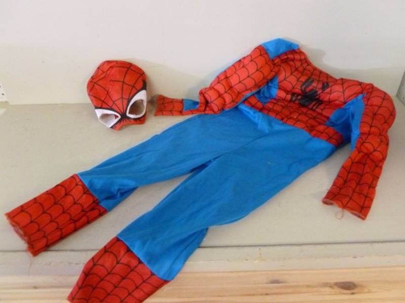 lot 157 image: Spiderman Costume