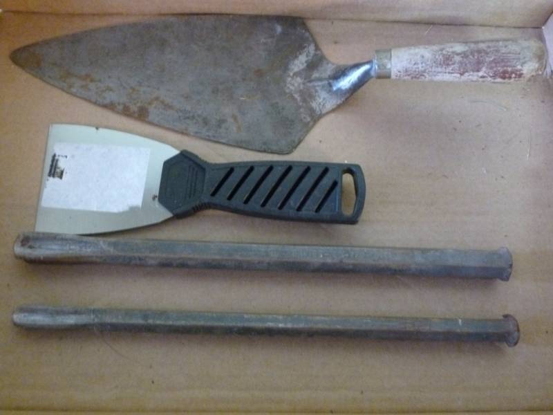 lot 170 image: Concrete Tools