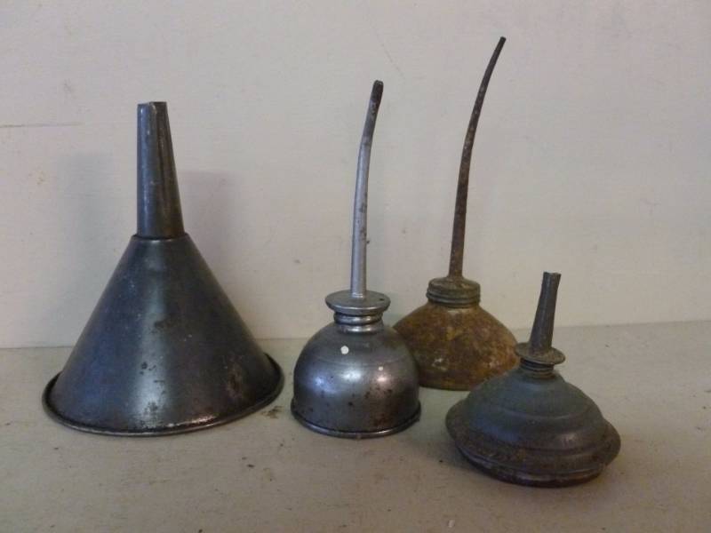 lot 175 image: Vintage Oil Cans