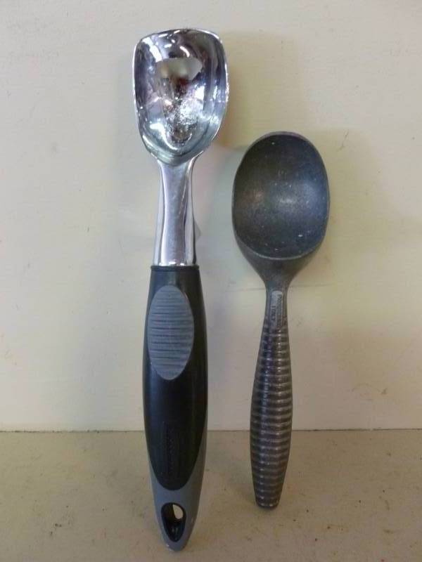 lot 183 image: Ice Cream Scoops