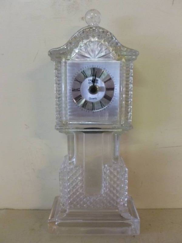 lot 197 image: Godinger Clock