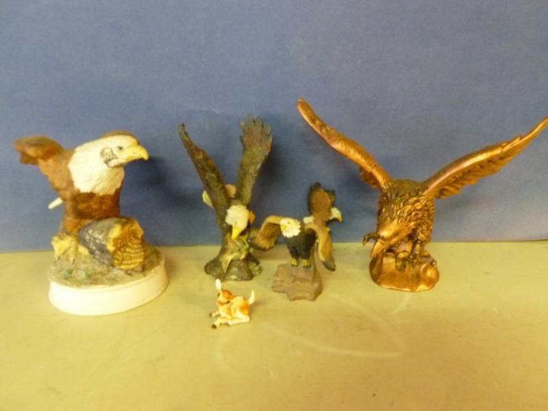 lot 212 image: Eagle Decoration