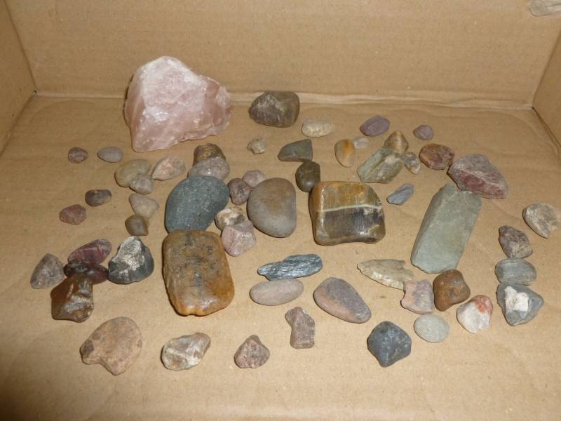 lot 222 image: Rocks