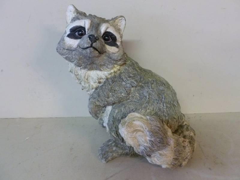 lot 234 image: Rock Garden Decoration