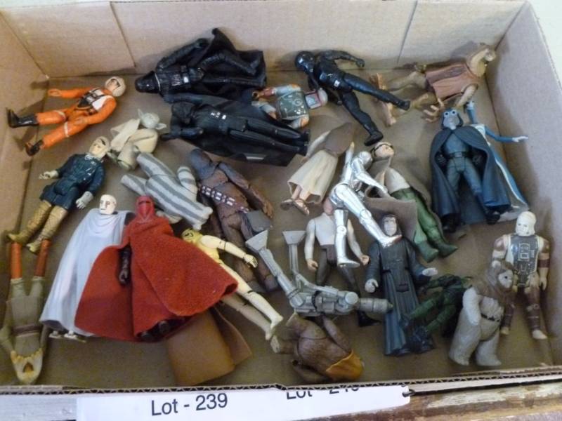 lot 238 image: Star Wars Toy Figurines