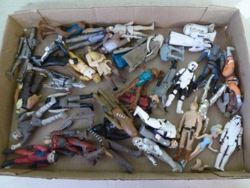 lot 239 image: Star Wars Toy Figurines