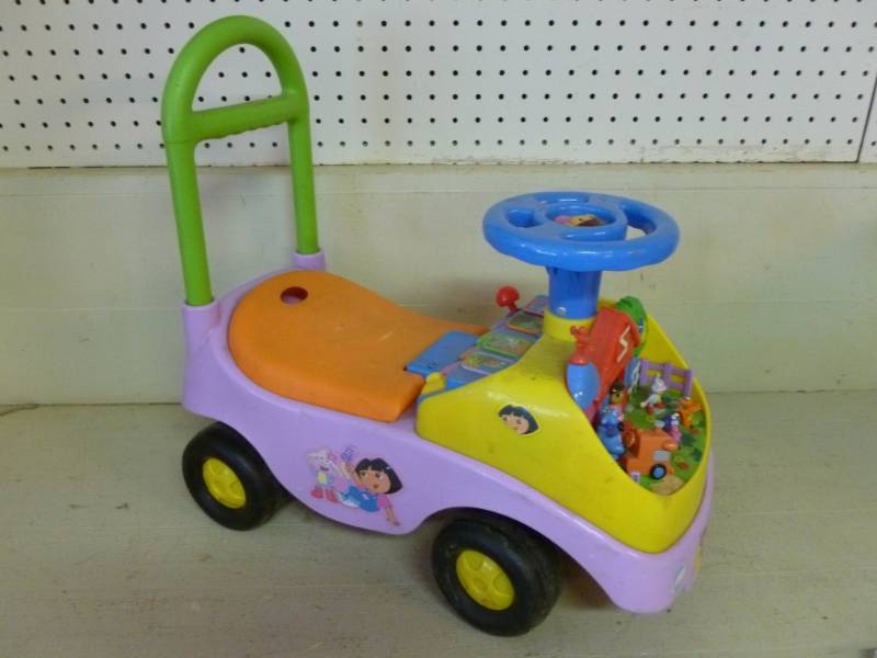 lot 241 image: Dora Toy