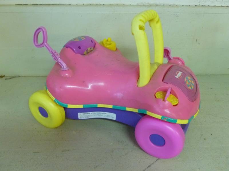 lot 242 image: Kids Car