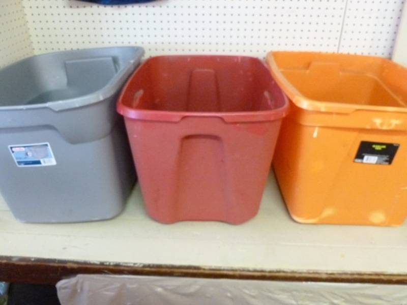 lot 243 image: Storage Totes