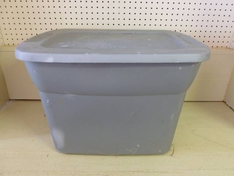 lot 244 image: Storage Tote