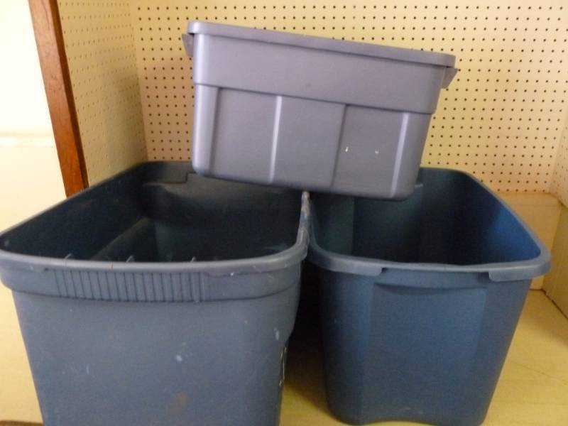 lot 245 image: Storage Totes