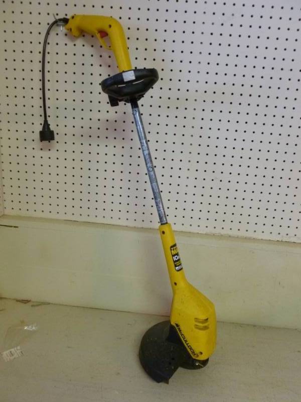 lot 252 image: Lawn Trimmer